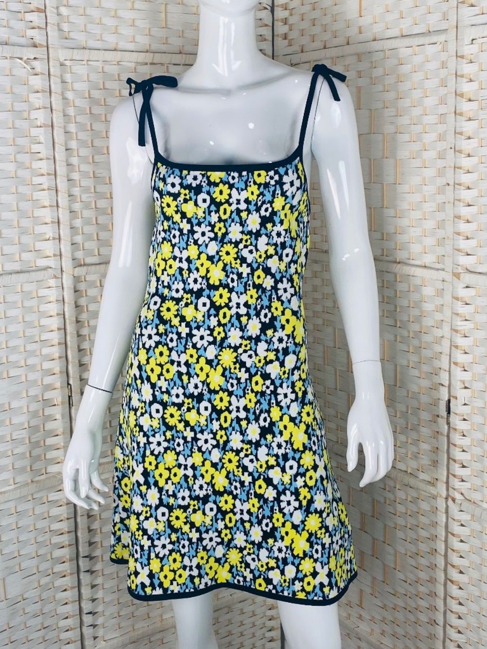 JoosTricot, Womens Rayon / Spandex Floral Print Mini Dress, L. 1 strap needs to